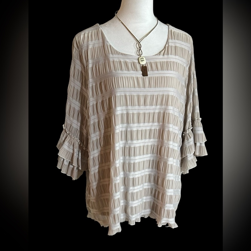 Beautiful Alfani blouse in an off white or pale tan color.